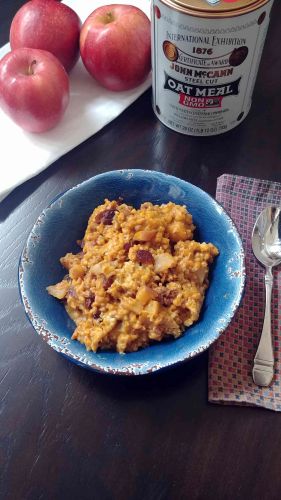 Slow-Cooker Oatmeal with Apples