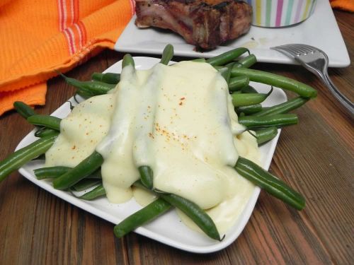 Easy Hollandaise Sauce