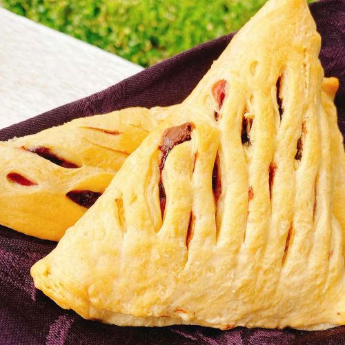 Strawberry-Nutella Crescent Pockets