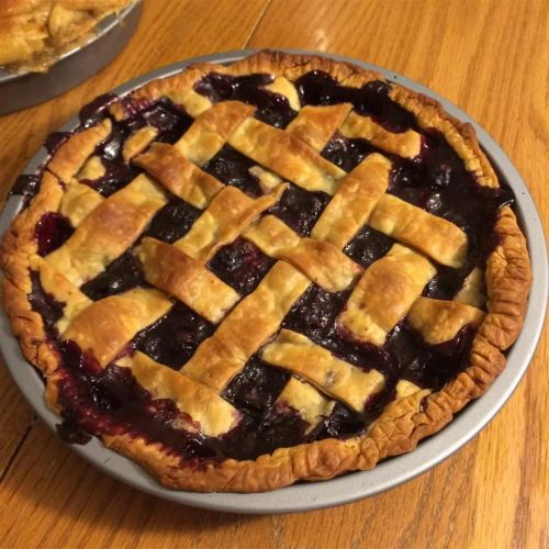 Blackberry and Blueberry Pie