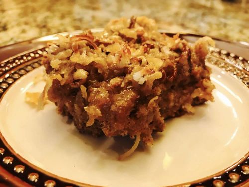 Oatmeal-Apple Praline Cake