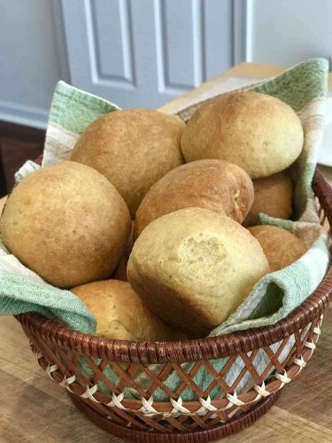 Corn Yeast Rolls