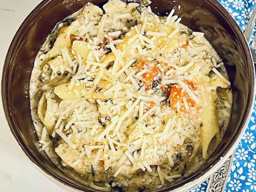 One-Pot Spinach, Tomato, and Ricotta Pasta