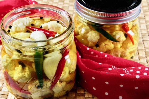 Spicy Pickled Cauliflower