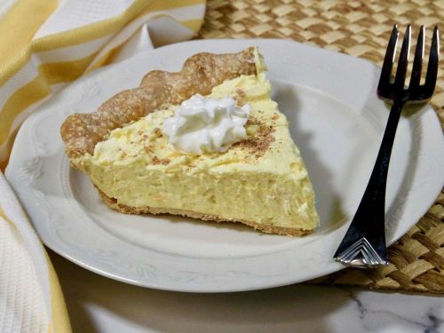 No-Bake Eggnog Pie