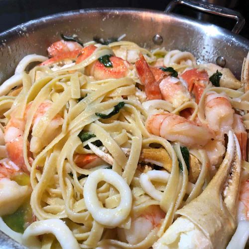 Pasta With Shrimp, Oysters, and Crabmeat