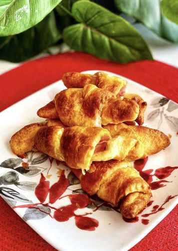 Air Fryer Ham and Cheese Crescent Rolls