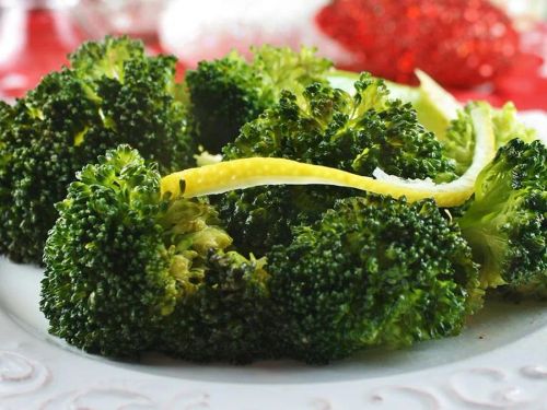 Broccoli with Lemon Butter Sauce