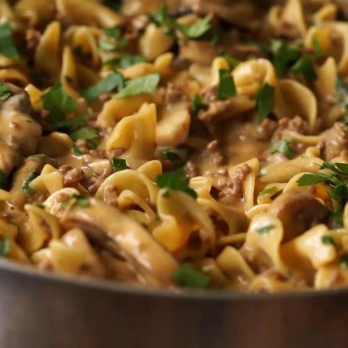 One Skillet Ground Beef Stroganoff