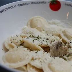 Angel's Ravioli Alfredo with Mushrooms