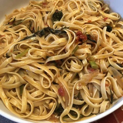 Pasta with Fennel and Onions