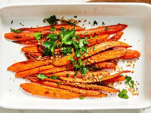 Roasted Carrots with Garlic Bread Crumbs