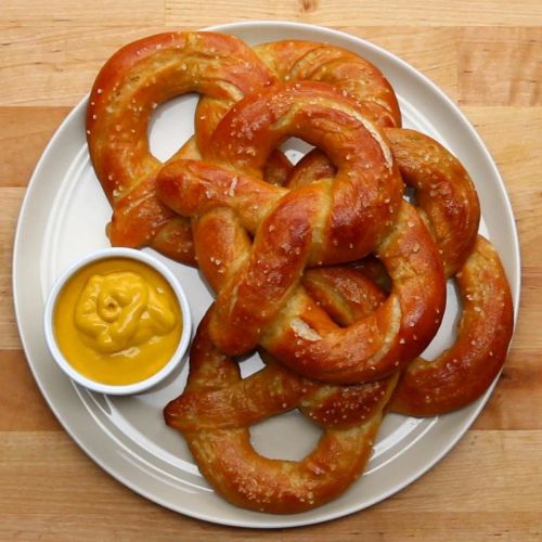 Homemade Soft Pretzels