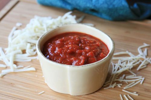 Homemade Pizza Sauce with Olive Oil