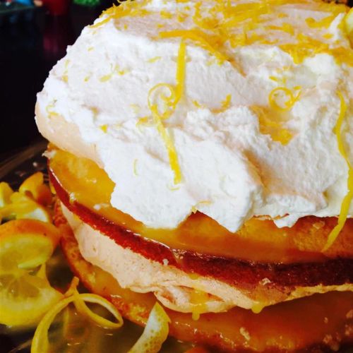 Lemon Meringue Cake with Lemon Curd Filling