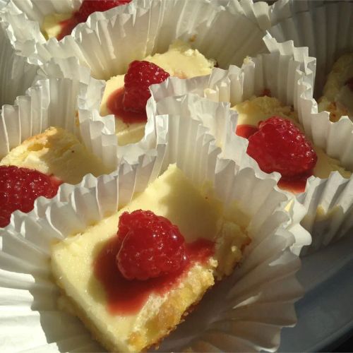 Cheesecake Lemon Bars