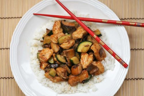 Chinese-Inspired Chicken with Zucchini and Mushroom Medley