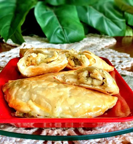 Empanadas de Queso con Rajas (Poblano Chile and Cheese Empanadas)