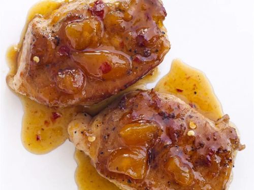 Spicy Peach-Glazed Pork Chops