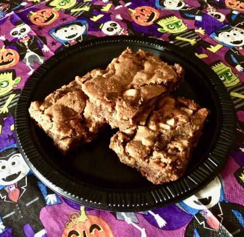 Leftover Halloween Candy Bar Blondies