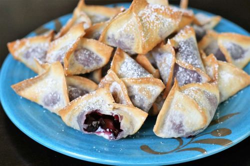 Blueberry Cream Cheese Wontons