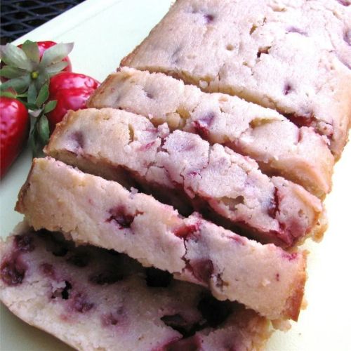 Amazing Strawberry Pound Cake