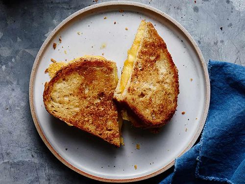 Perfectly Crispy Grilled Cheese