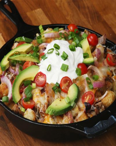 Honey Mustard Chicken Tater Tot Nachos