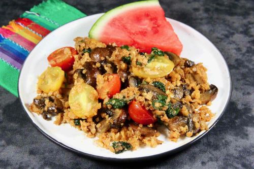 Keto Creamy Spinach, Mushroom, and Tomato Risotto