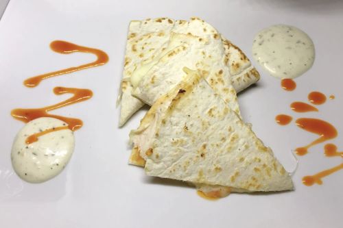 Easy Buffalo Chicken Quesadilla