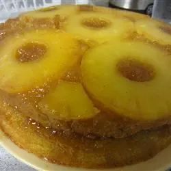 Pineapple Upside-Down Cake with Rum