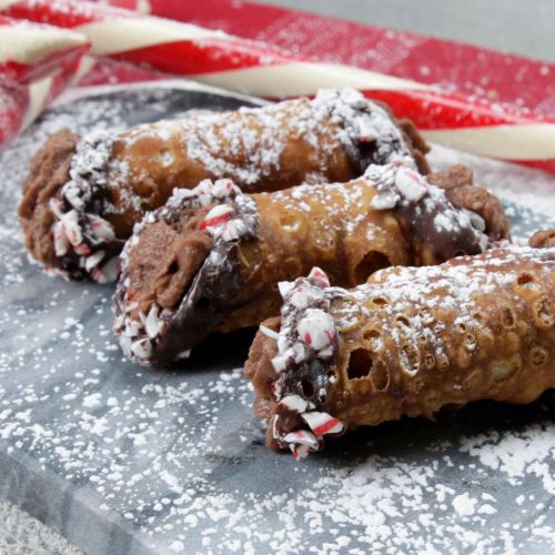 Peppermint Mocha Cannoli