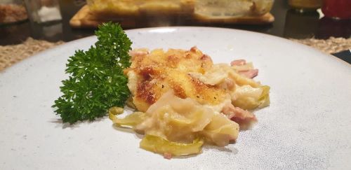 Scalloped Cabbage with Ham and Cheese