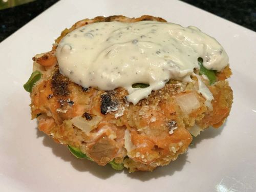 Salmon Burgers with Lemon Basil Mayo