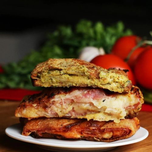 Multi-Flavor Stuffed Party Bread Roll