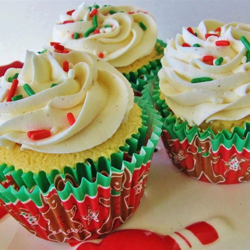 Easy Eggnog Cupcakes