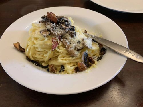 10-Minute Mushroom Carbonara