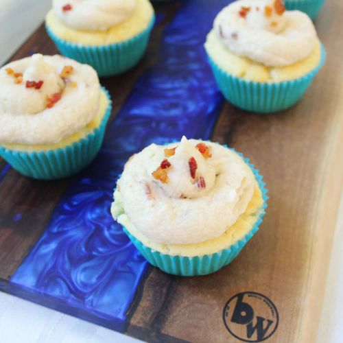 Pancake Cupcakes with Maple Bacon Buttercream Frosting