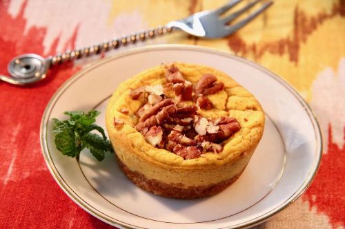 Keto Mini Pumpkin-Pecan Cheesecakes