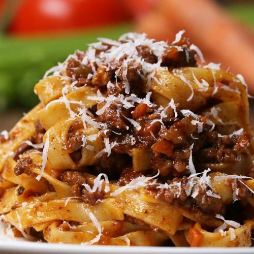 Italian-Style Bolognese (Ragù)