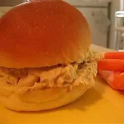 Hot Shredded Chicken Sandwiches