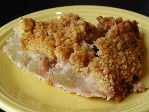 Apple Crunch Pie with Vanilla Sauce