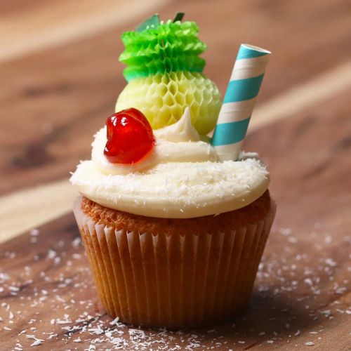 Piña Colada Cupcakes