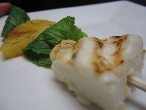 Espetinho de Queijo Coalho Com Abacaxi (Brazilian Grilled Cheese with Pineapple)