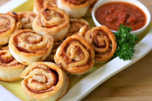 Two-Ingredient Dough Pizza Pinwheels