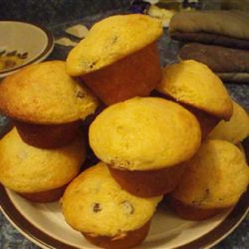 Pumpkin Yogurt Raisin Muffins