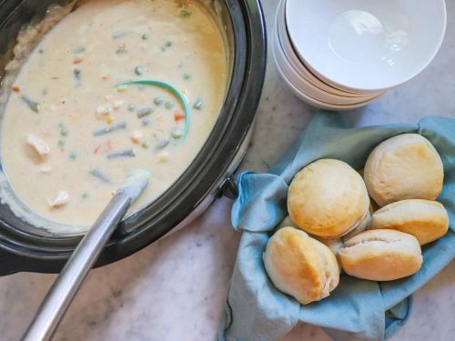 Slow Cooker Chicken Pot Pie Soup