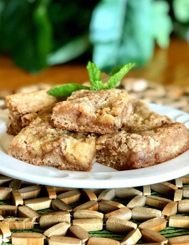 Snickerdoodle Cake with Streusel Topping