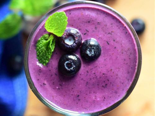 Blueberry Almond Milk Smoothie