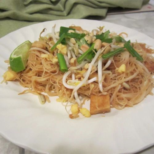 Authentic Pad Thai Noodles